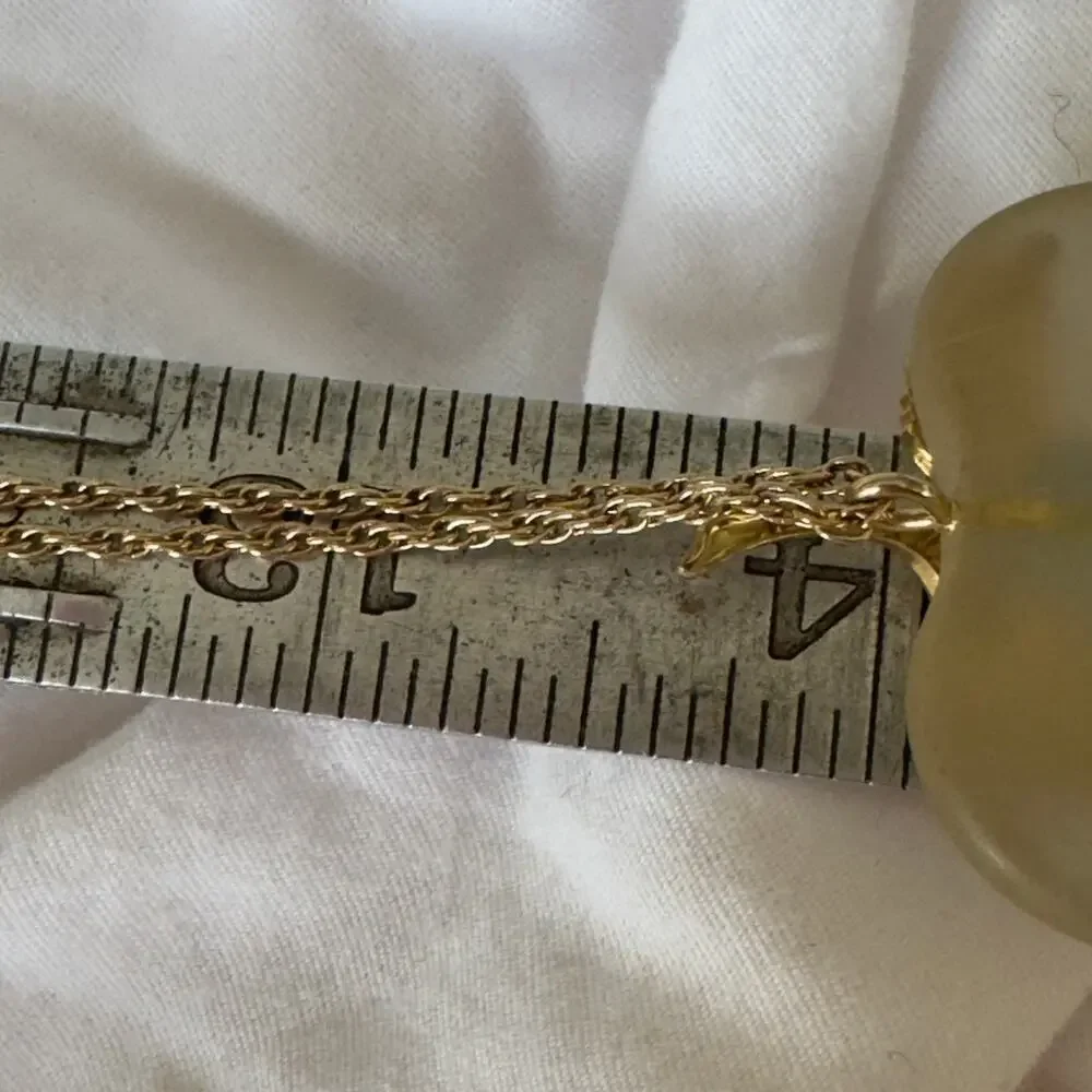 Vintage Avon Frosted Apple Pendant Necklace Gold tone Accent & 28” Chain Signed